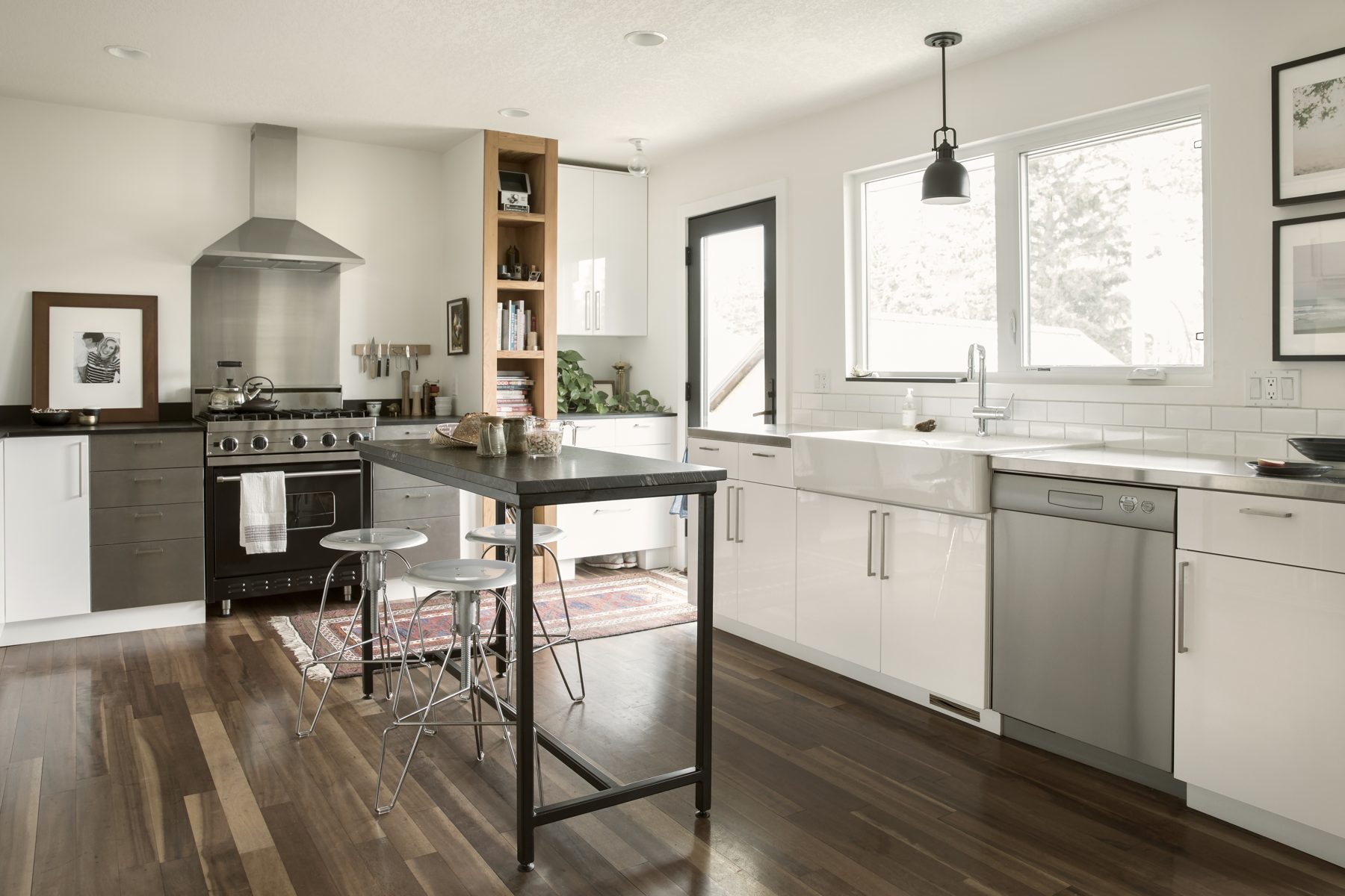 Kitchen walls repainted in warm white